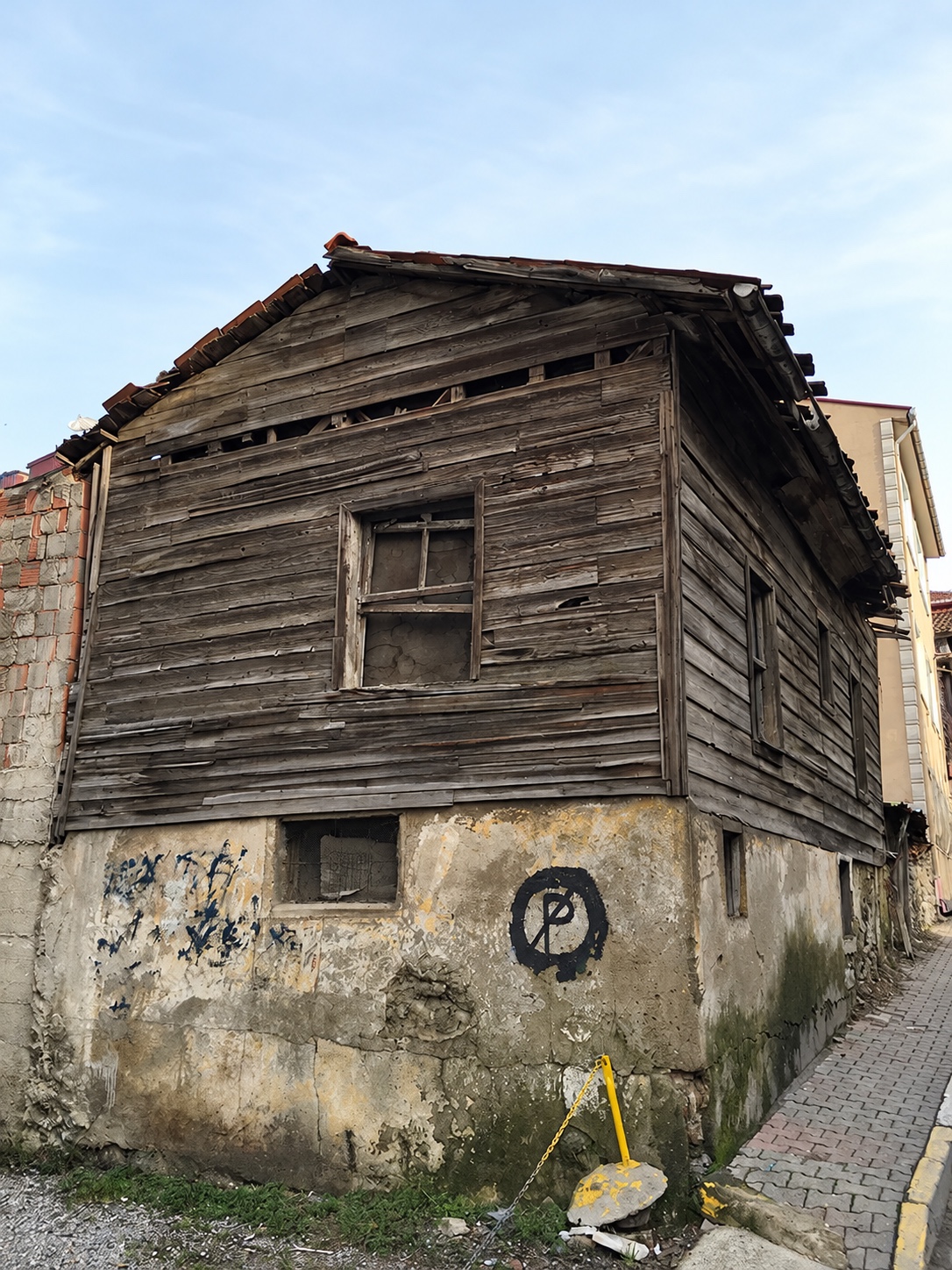 Beykoz ahşap evinin arşivdeki köşe görünümü