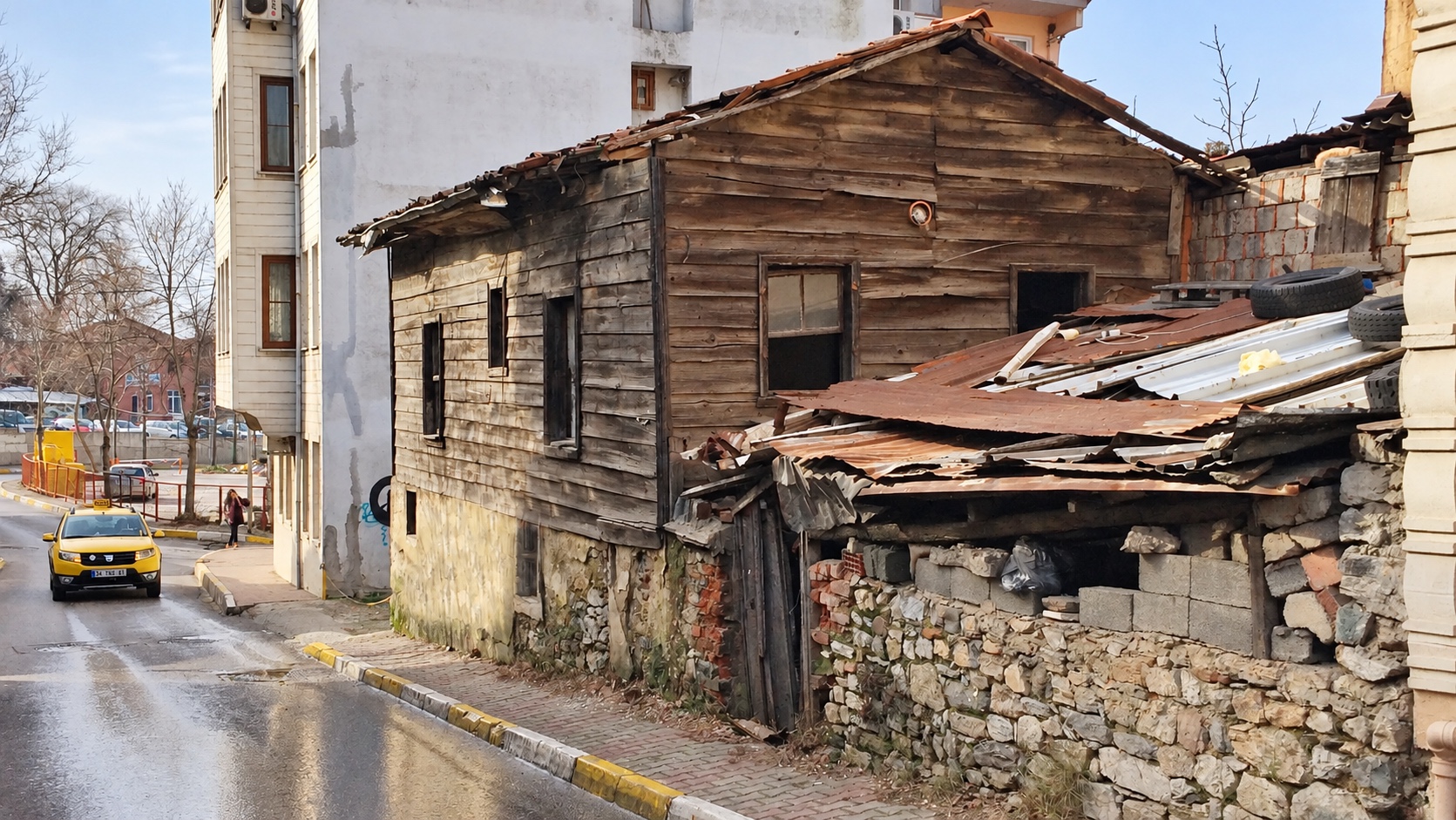 Beykoz ahşap evinin sokak cephesi